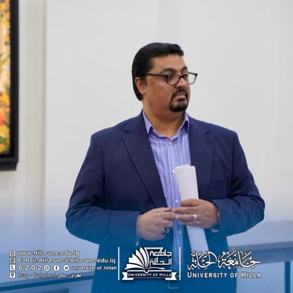 ورشة عمل في جامعة الحلة بعنوان (الأمن السيبراني بين الأخلاق والمسؤولية) برعاية السيد رئيس جامعة الحلة الأستاذ الدكتور عقيل السعدي، وبإشراف عميد كلية التقنيات الهندسية الأستاذ الدكتور هارون عبد الكاظم، ورئيس قسم هندسة تقنيات الأمن السيبراني المدرس الدكتور حيدر كريم، ومدير مركز التعليم المستمر المدرس الدكتور عدنان عباس الراجحي، أقام قسم هندسة تقنيات الأمن السيبراني ورشة عمل بعنوان (الأمن السيبراني بين الأخلاق والمسؤولية). ألقى الورشة التدريسي في القسم المدرس المساعد بسيم عدنان التويجري، مسؤول وحدة الإرشاد النفسي والتوجيه التربوي، حيث تناول خلالها العلاقة الوثيقة بين أخلاقيات العمل في مجال الأمن السيبراني والمسؤولية القانونية والمجتمعية المترتبة على العاملين فيه، مؤكدًا على أهمية الالتزام بالسلوك المهني الرصين لحماية البيانات والمعلومات من أي تهديد أو استغلال غير مشروع. كما شهدت الورشة تفاعلاً واسعاً من الطلبة والمشاركين، الذين طرحوا تساؤلات ومداخلات أغنت النقاش وساهمت في توضيح الجوانب الأخلاقية والمهنية للأمن السيبراني في بيئة العمل الرقمية الحديثة —————————————— ♦️سنكون سعداء بتواصلكم معنا من خلال الاتصال على الرقم المجاني 6202 ⭕العنوان/ بابل _الحلة زورنا على ‏Instagram ‏https://www.instagram.com/hillacollge/ ‏Telegram : t.me/hillauni #اعلام_جامعة_الحلة